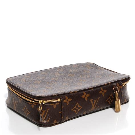 louis vuitton monogram case.